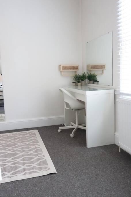 Spacious 1 Bedroom Apartment Leicester Exterior photo